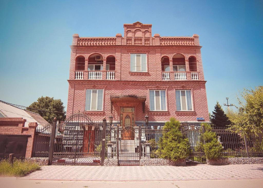 Versal Hotel Kherson Eksteriør billede